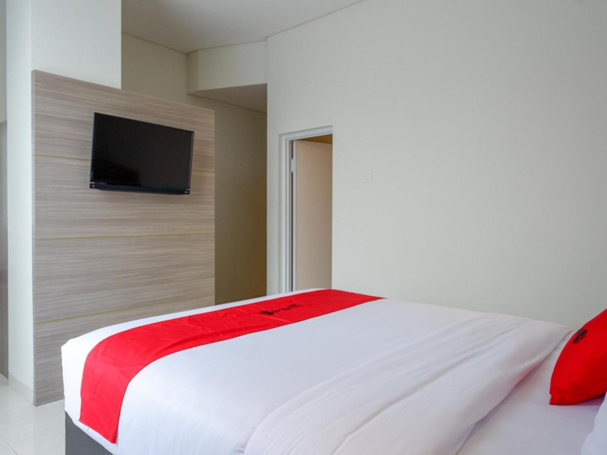 Reddoorz Near Exit Tol Banyumanik 2 Hotel Srondolwetan Exterior photo
