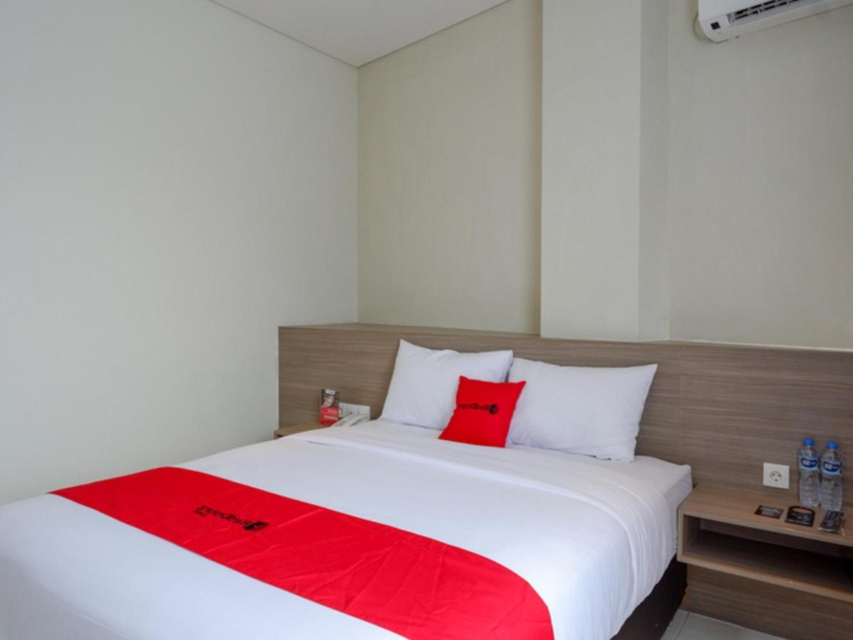 Reddoorz Near Exit Tol Banyumanik 2 Hotel Srondolwetan Exterior photo